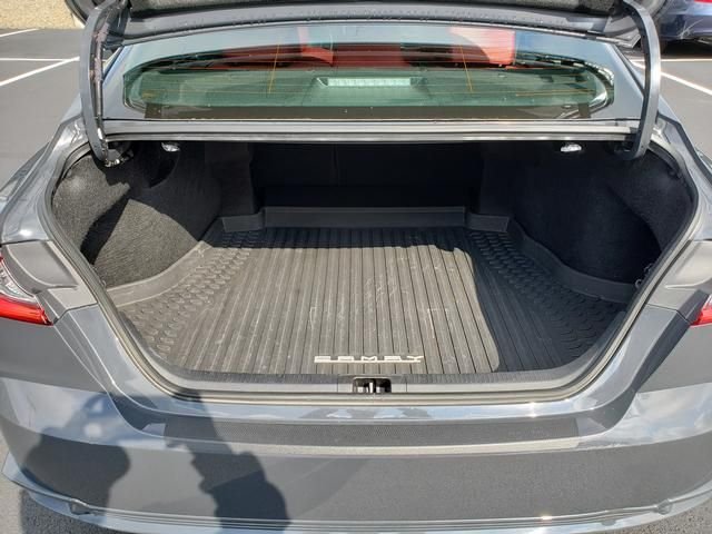 Used 2025  Toyota XSE image 7