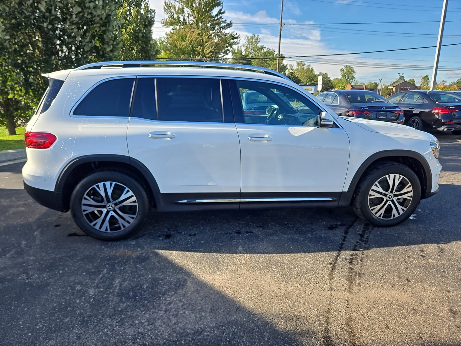 Certified Used 2025 White Mercedes-Benz GLB 250 image 5