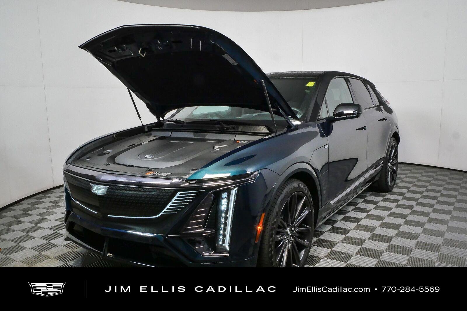 Used 2026 Emerald Lake Metallic Cadillac V-Series image 31