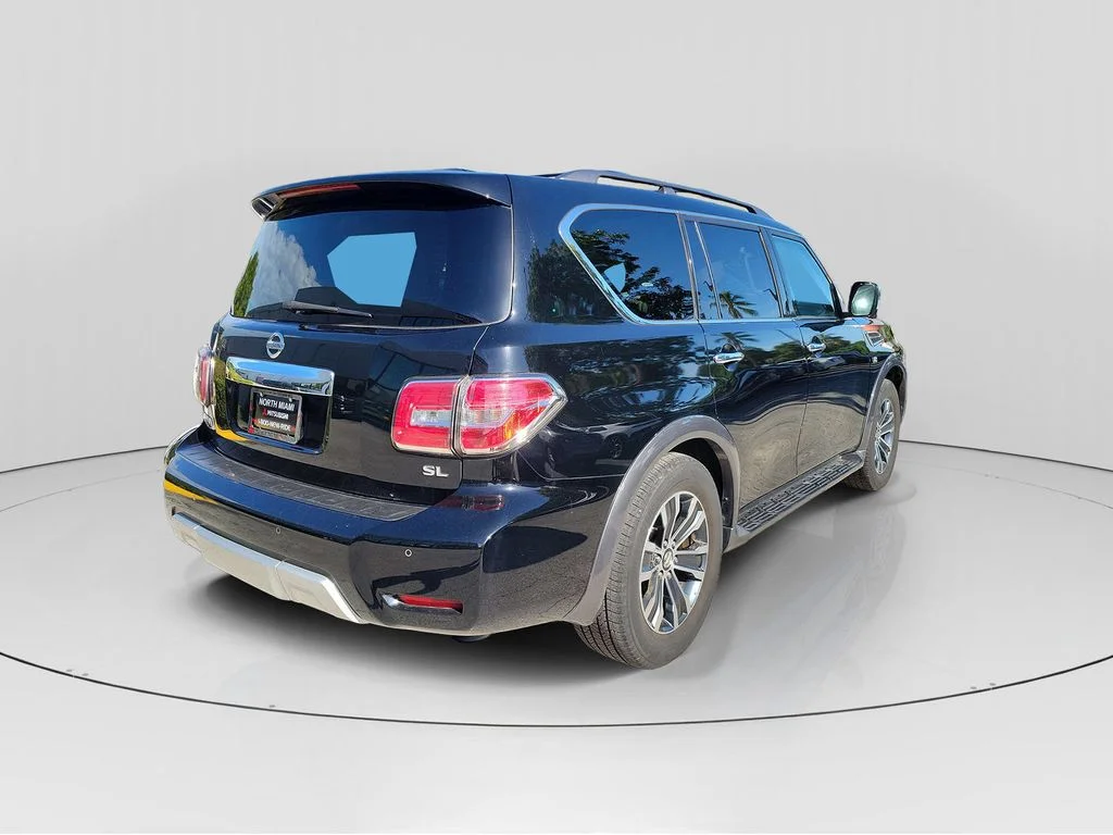 Used 2018 Black Nissan SL image 7
