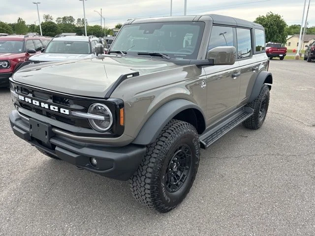 2026 Ford Bronco Outer Banks 4x4's photo
