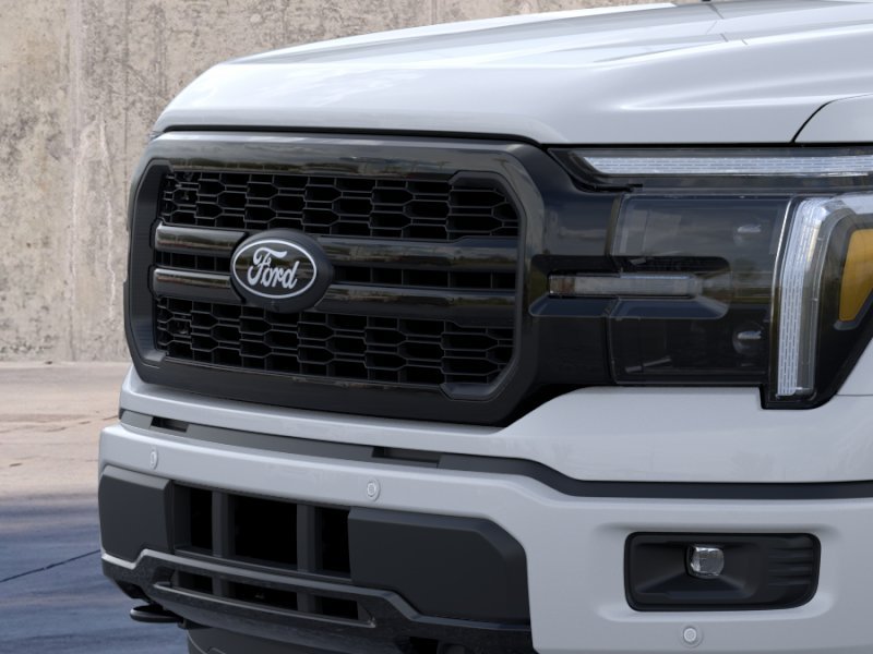 New 2026 Oxford White Ford Lariat® image 17