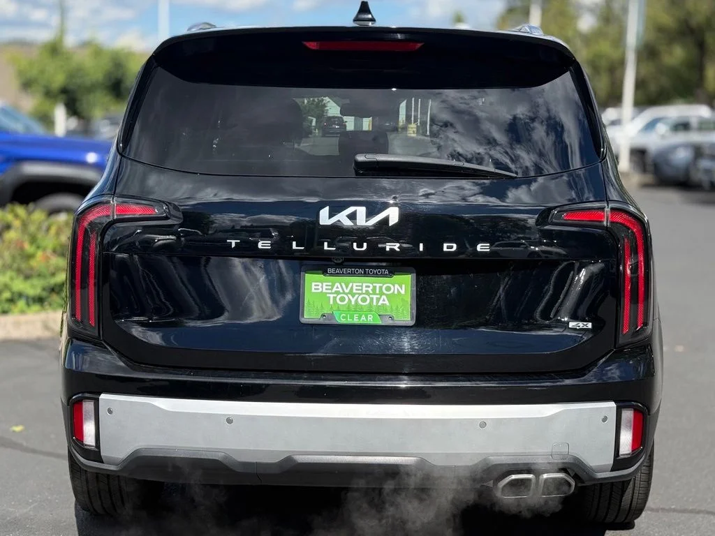 Used 2024 Black Kia EX image 4