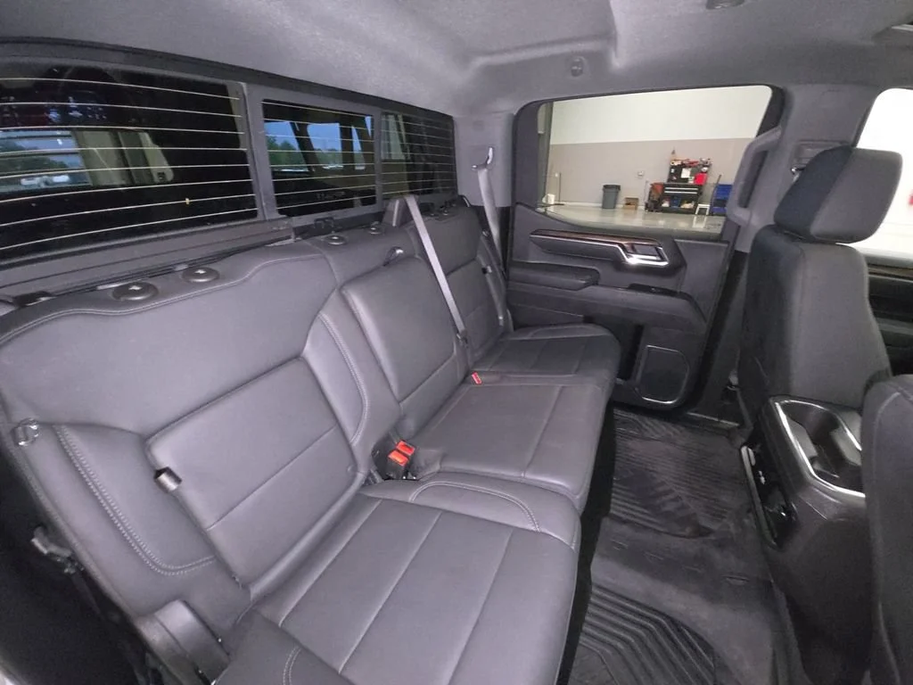 Used 2025 Summit White Chevrolet LT Trail Boss image 28