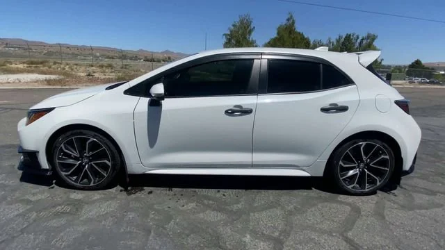 Used 2019 Blizzard Pearl Toyota SE image 5