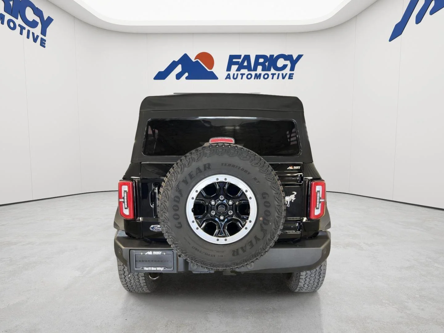 Used 2025 Shadow Black Ford Outer Banks image 3