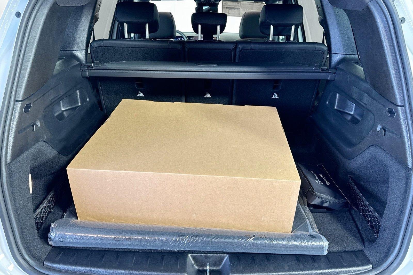 New 2026 Polar White Mercedes-Benz GLB 250 image 24