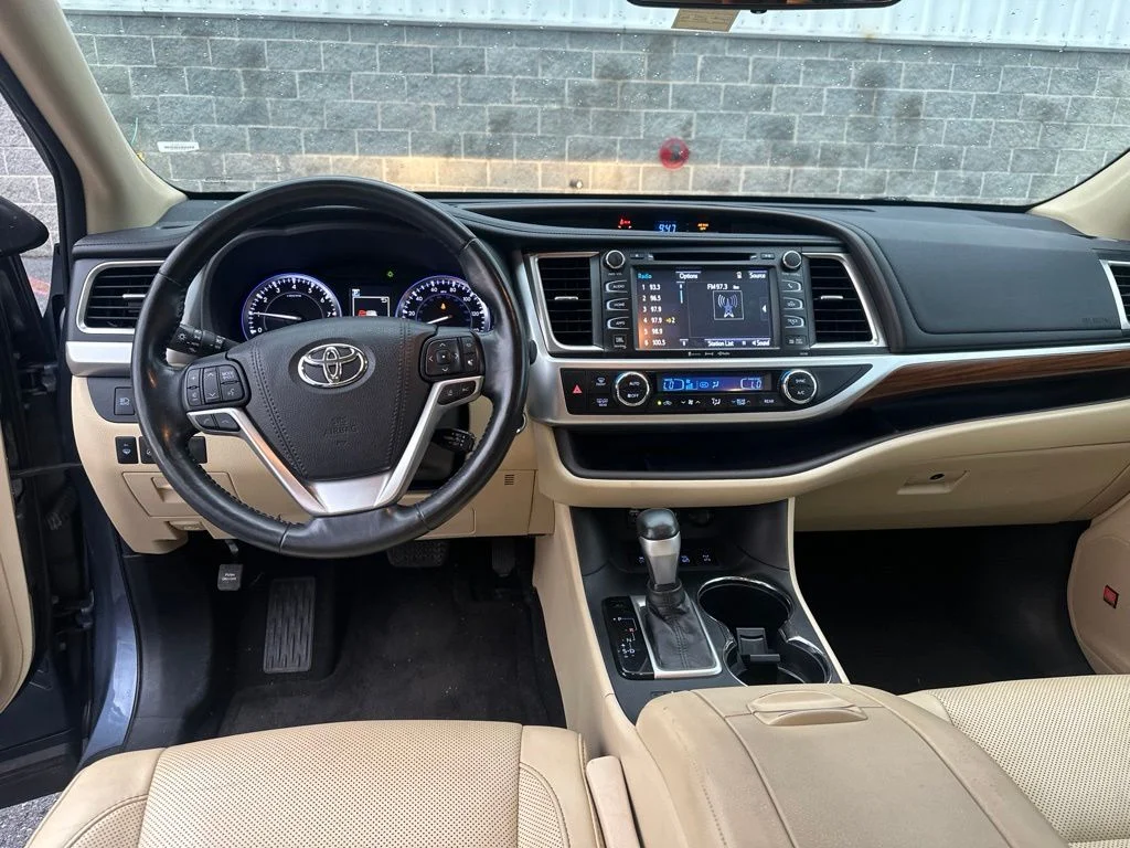 Used 2018 Shoreline Mist Toyota Limited Platinum image 16
