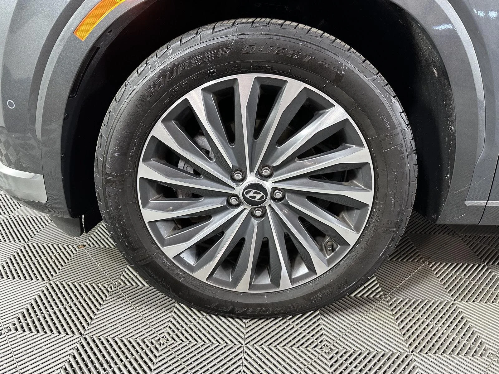 Used 2024 Steel Graphite Hyundai Calligraphy image 27