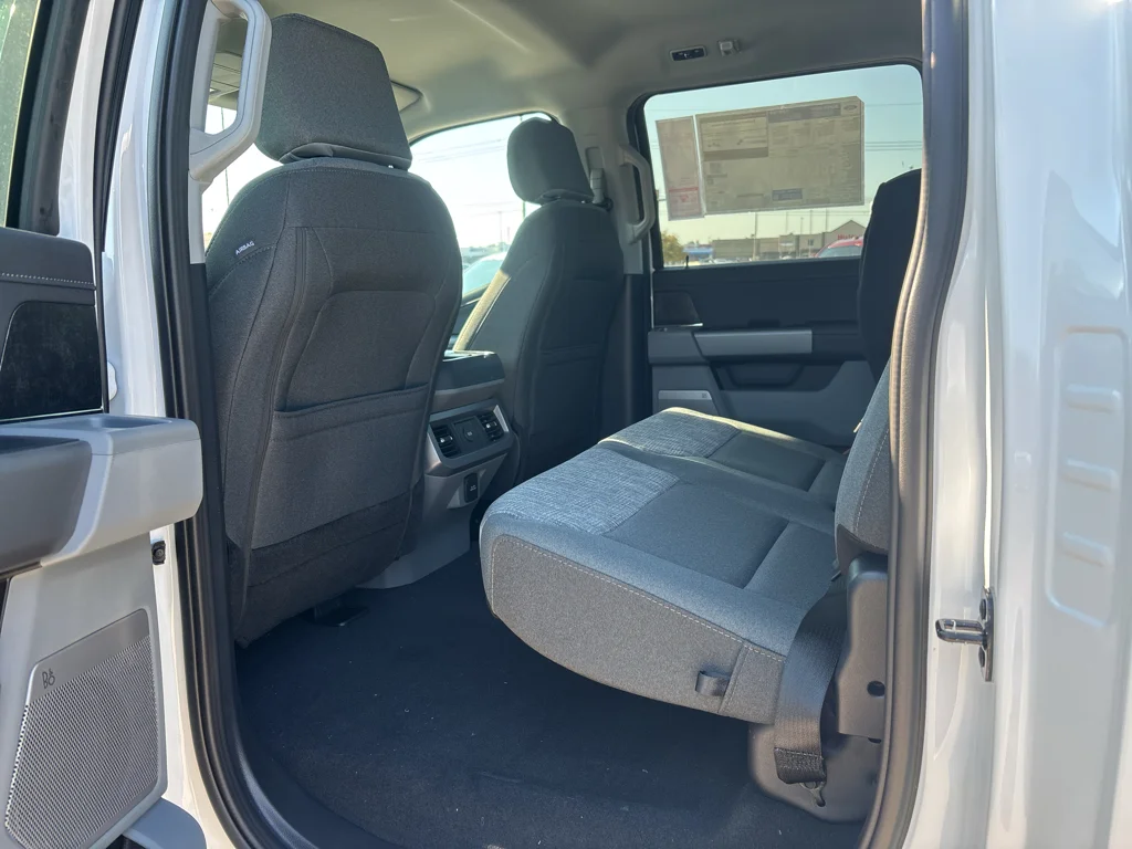 New 2026 Oxford White Ford F-250® XLT image 12