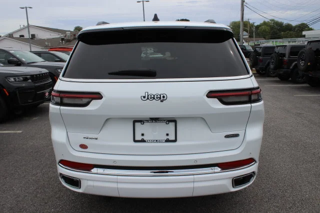 Used 2023 White Jeep Overland image 33