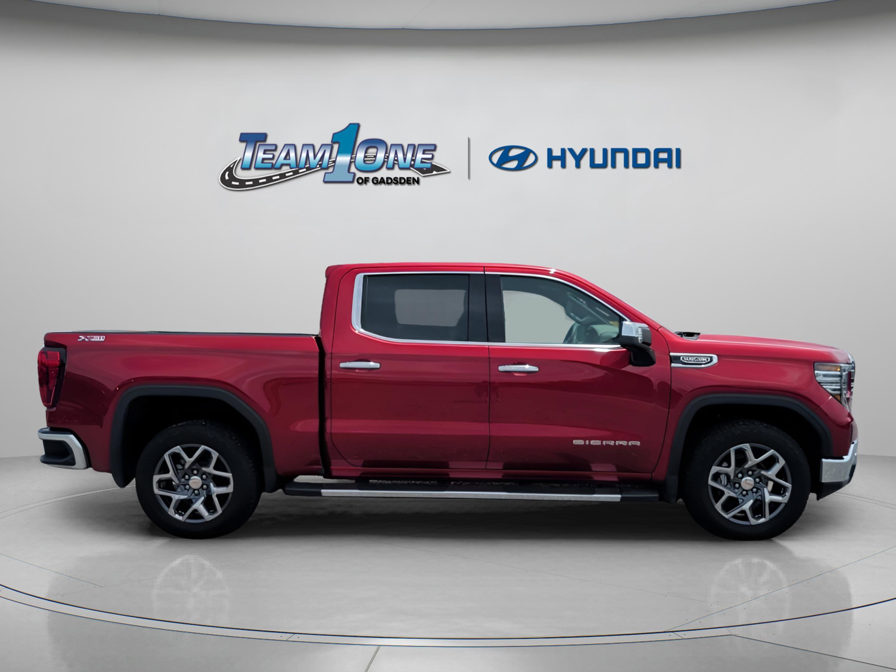 Used 2025 Volcanic Red Tintcoat GMC SLT image 9