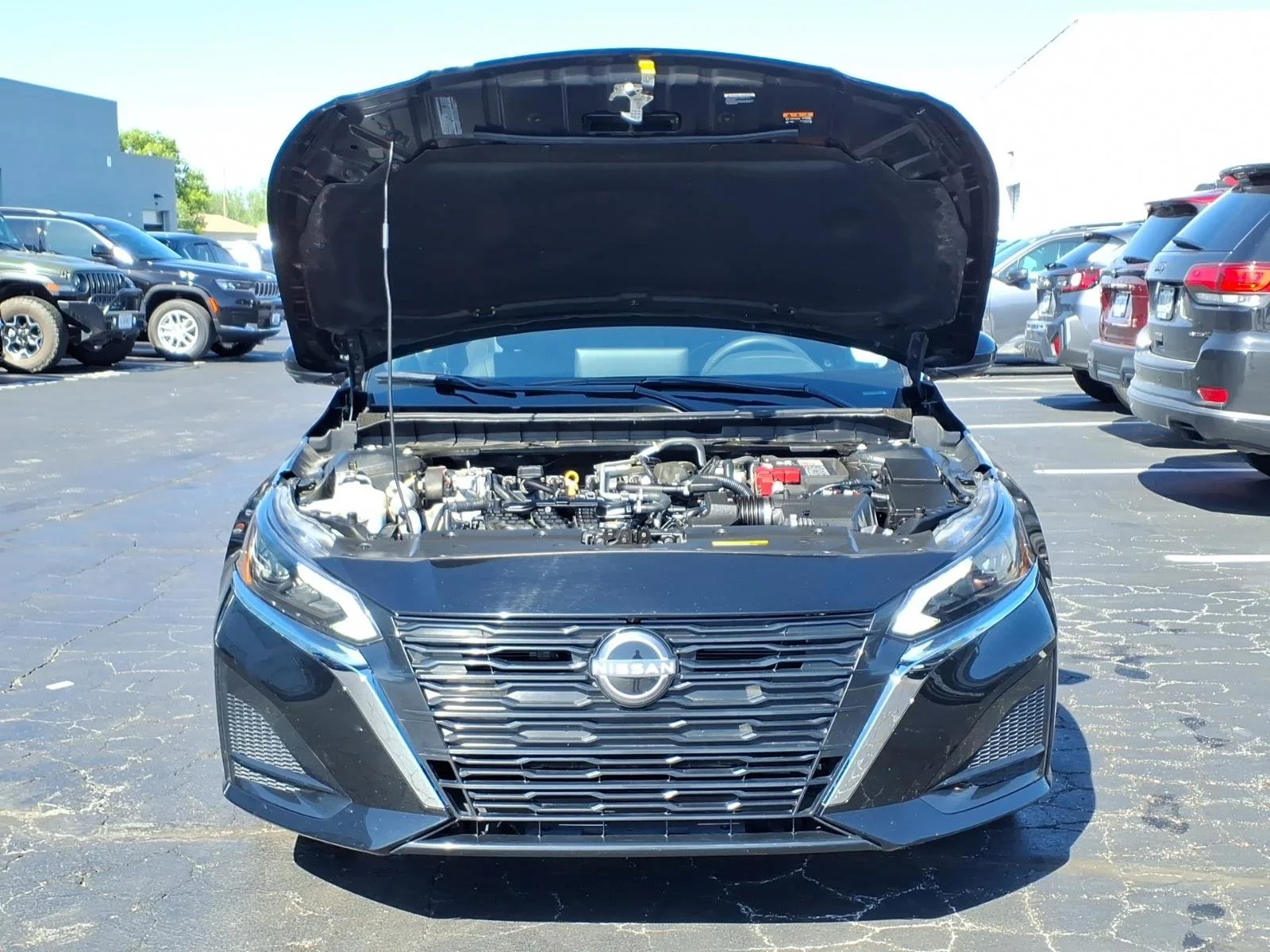 Used 2025 Super Black Nissan SL image 32