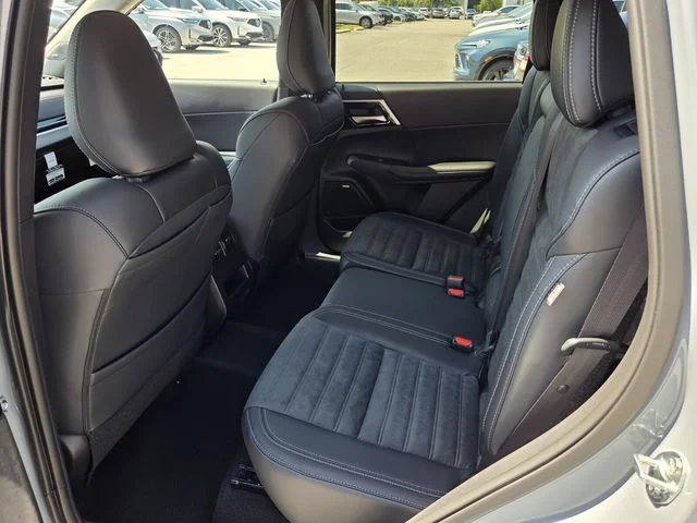 New 2026 Gray Mitsubishi SE 1.5T 2WD image 6