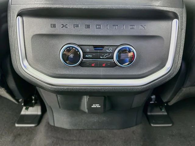 New 2027 Gray Ford Platinum image 13