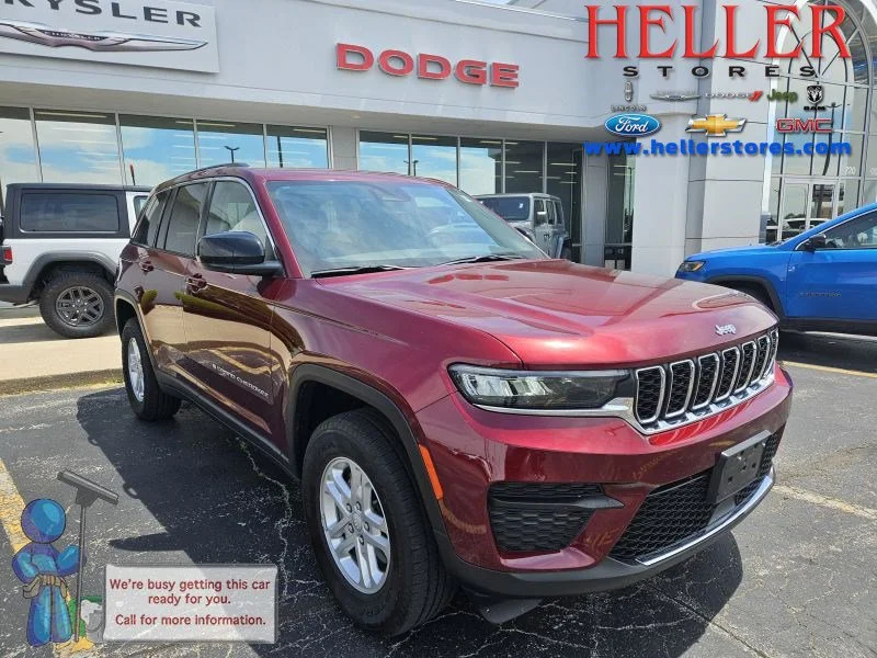 2022 Jeep Grand Cherokee Laredo 4x4's photo
