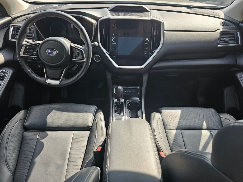 Used 2023 Crystal White Pearl Subaru Limited image 18