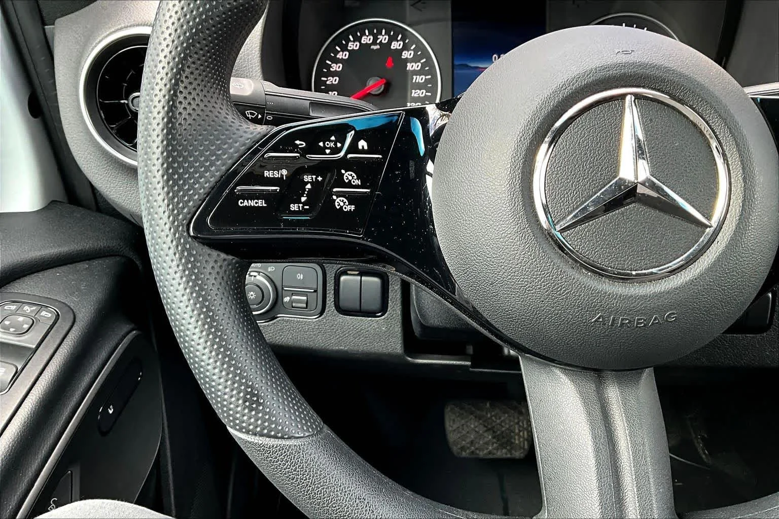 Used 2025 Arctic White Mercedes-Benz  image 23