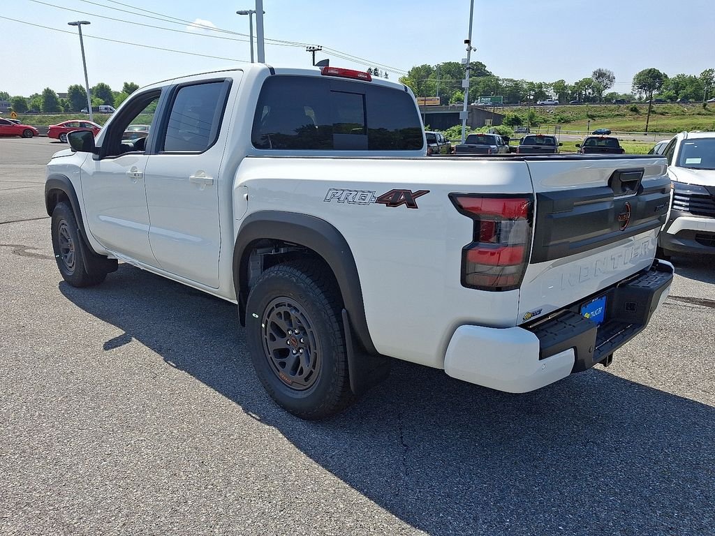 New 2026 White Nissan PRO-4X image 3