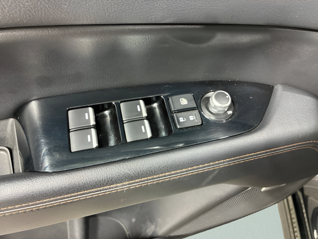 Used 2018 Jet Black Mazda Grand Touring image 22