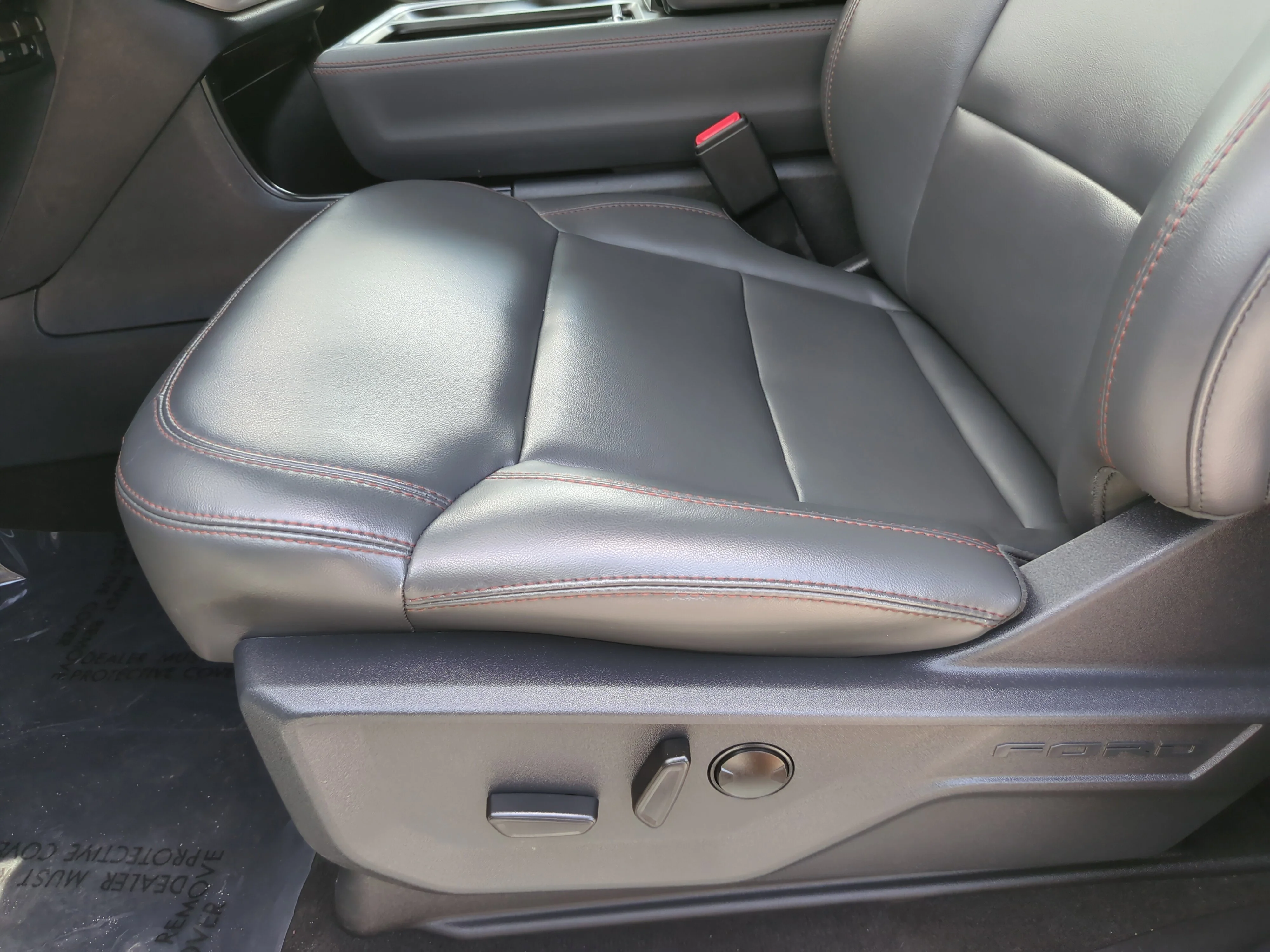 Certified Used 2025 Star White Ford Active image 25