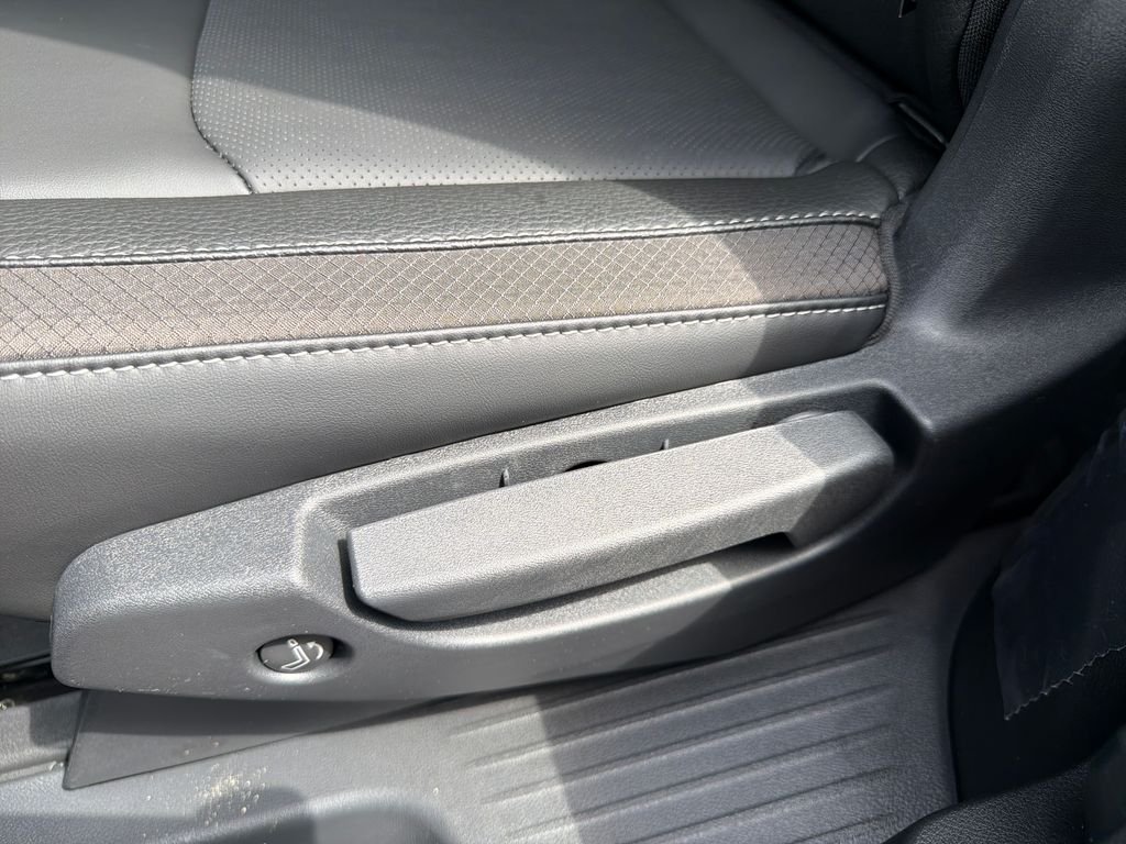 New 2026 Nissan Pathfinder SL 4D Sport Utility