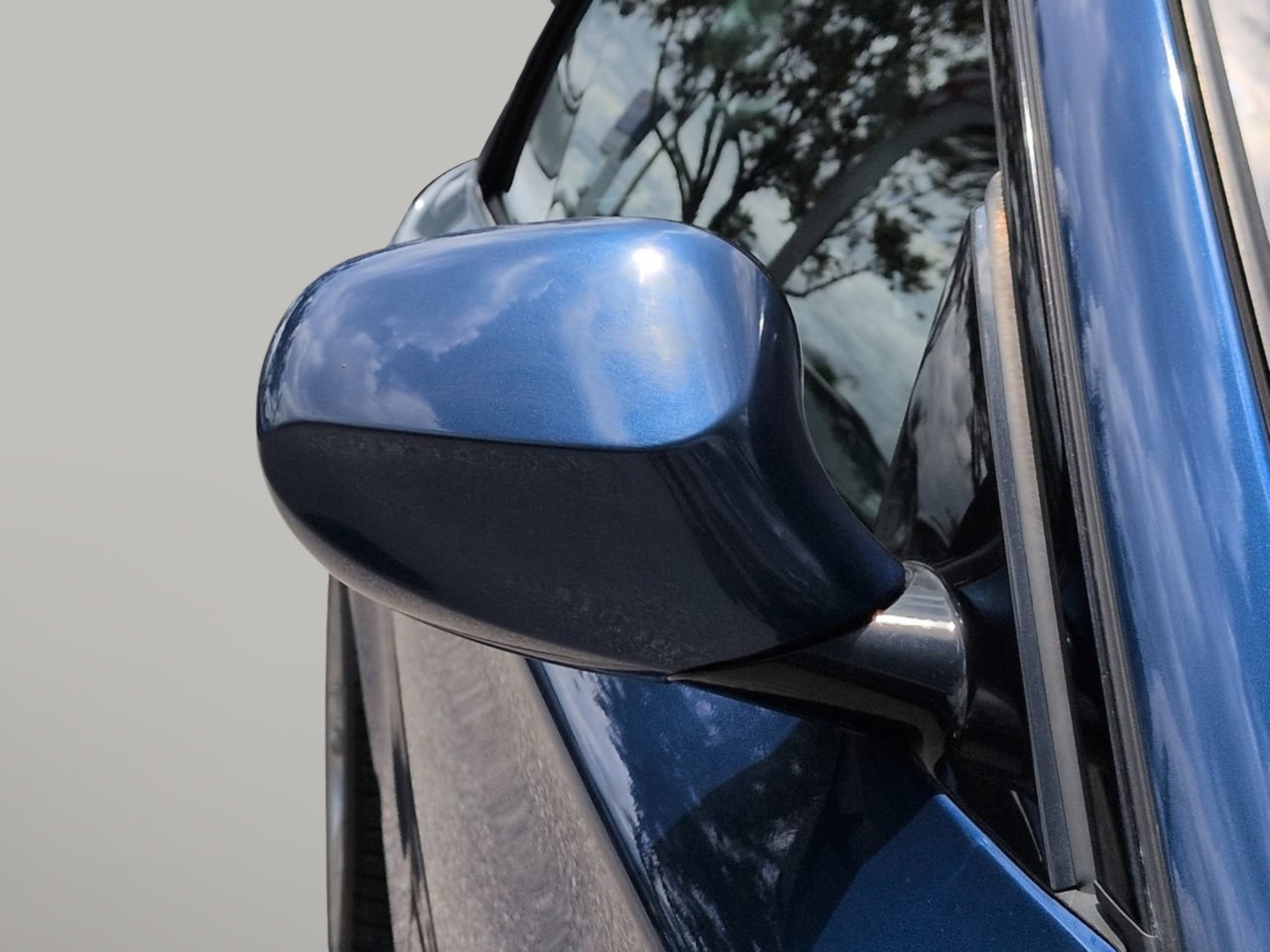 Used 2011 Le Mans Blue Metallic BMW 135i image 14