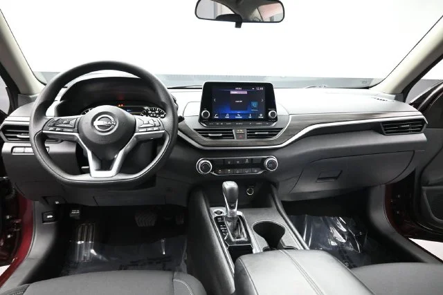 Used 2025 Red Nissan 2.5 SV image 20
