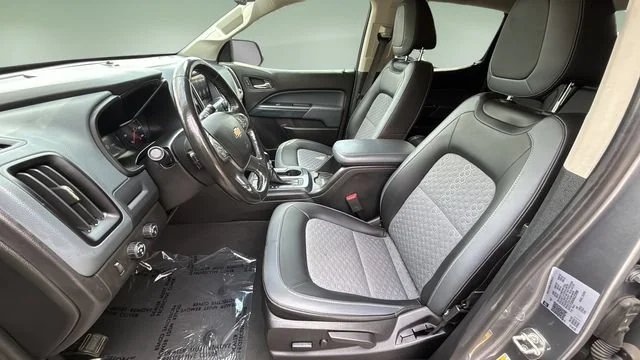 Used 2022 SATIN STEEL METALLIC Chevrolet 4WD Z71 image 18