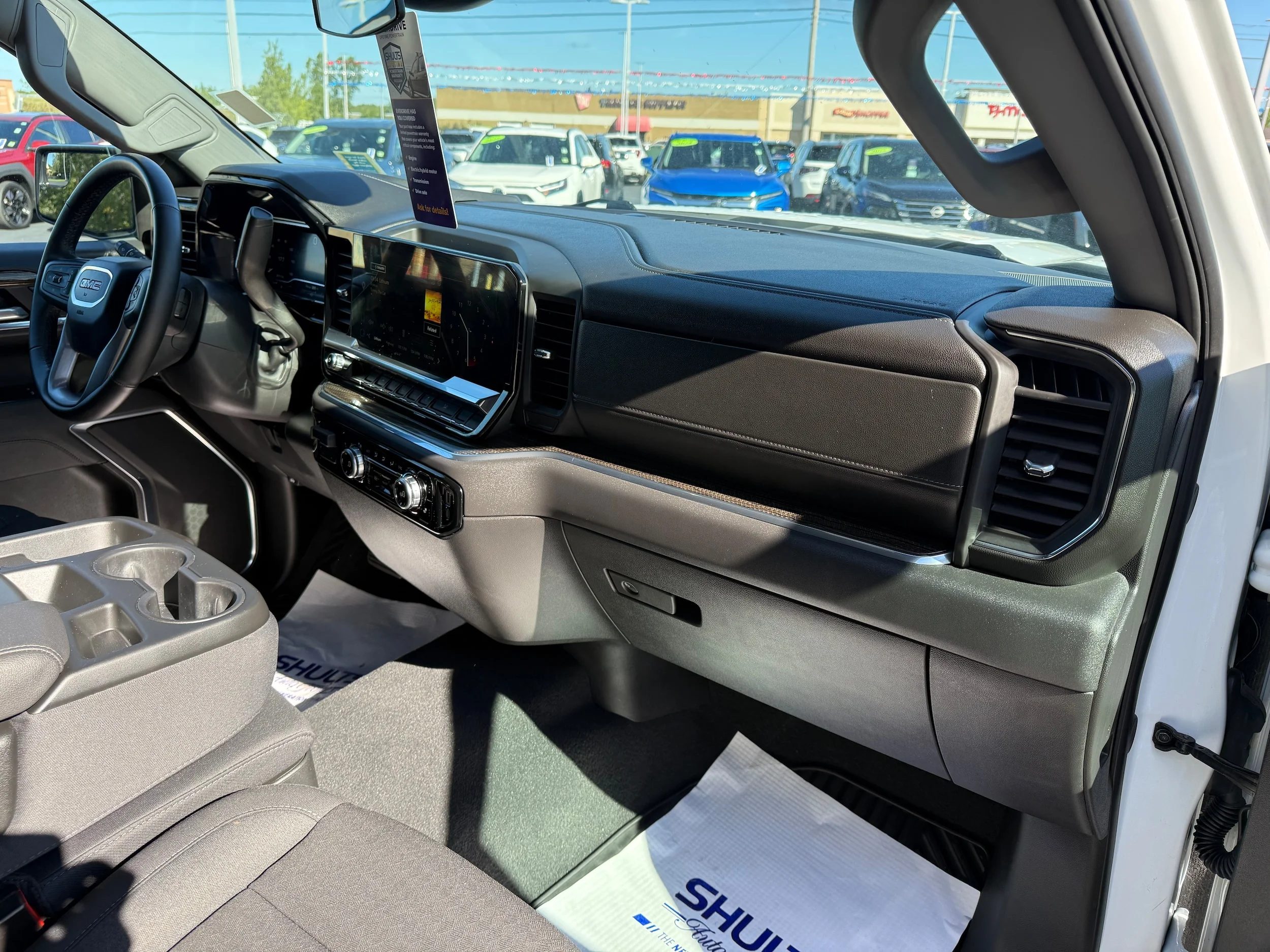 Used 2025 Summit White GMC Elevation image 23