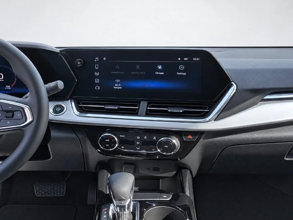 New 2026 White Chevrolet LT image 32
