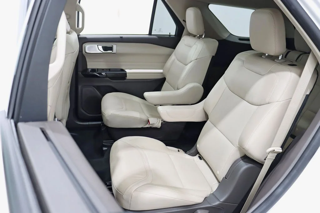 Used 2022 White Ford Platinum image 28
