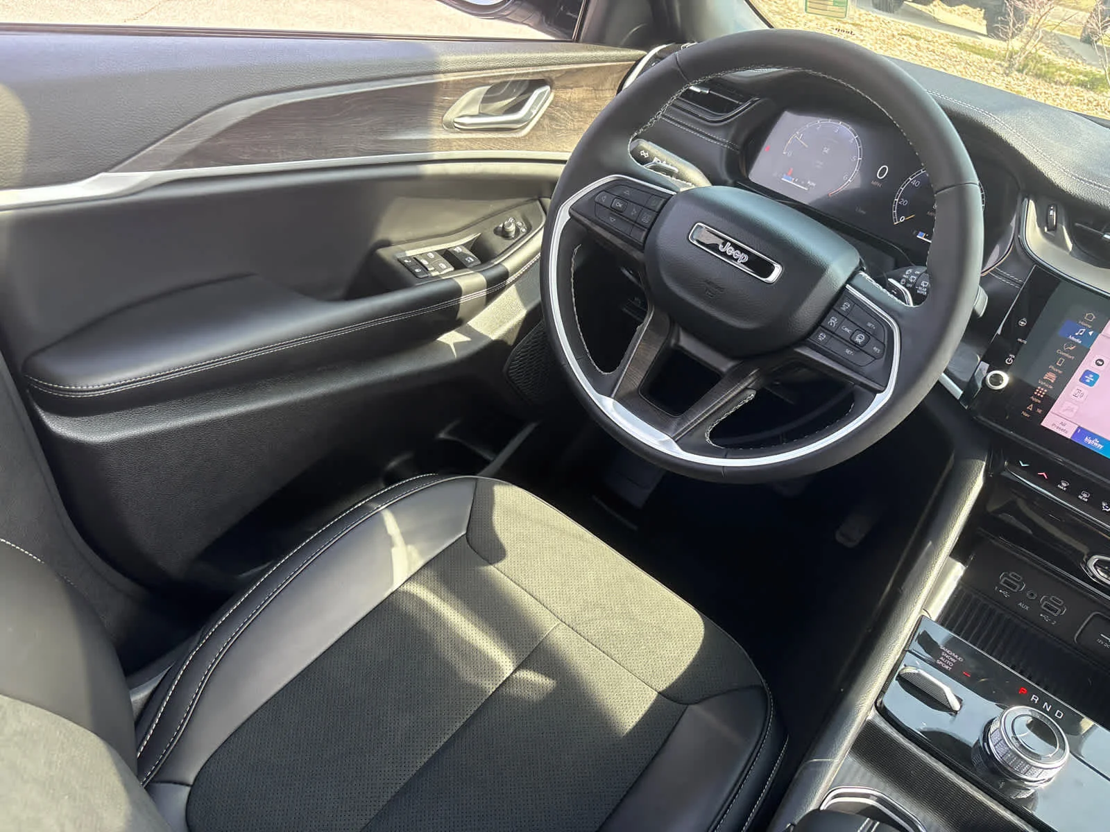New 2026 Silver Zynith Jeep Laredo Altitude image 15