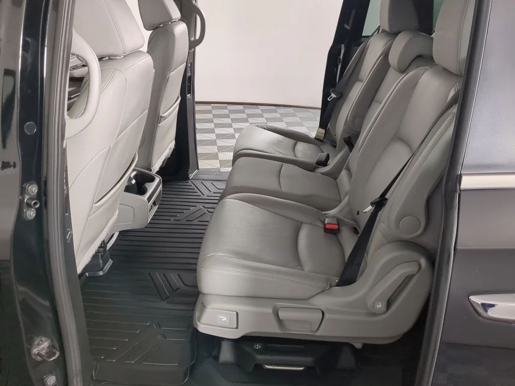 Used 2018 Black Honda EX-L image 14
