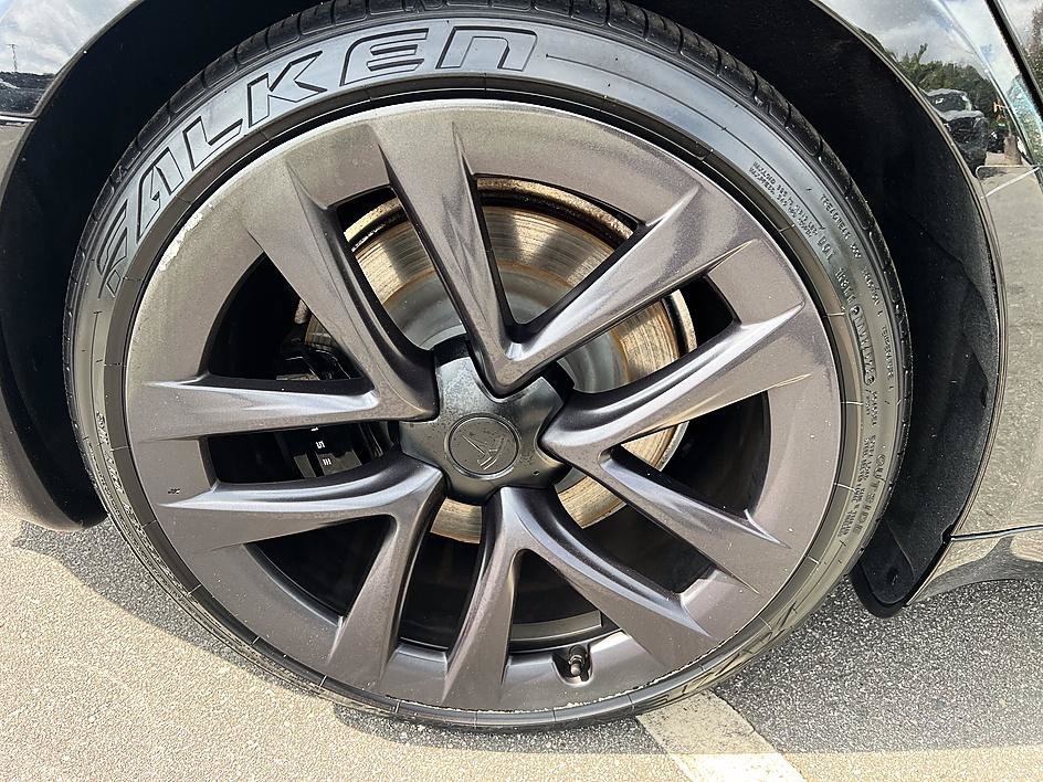 Used 2021 Solid Black Tesla Long Range image 11