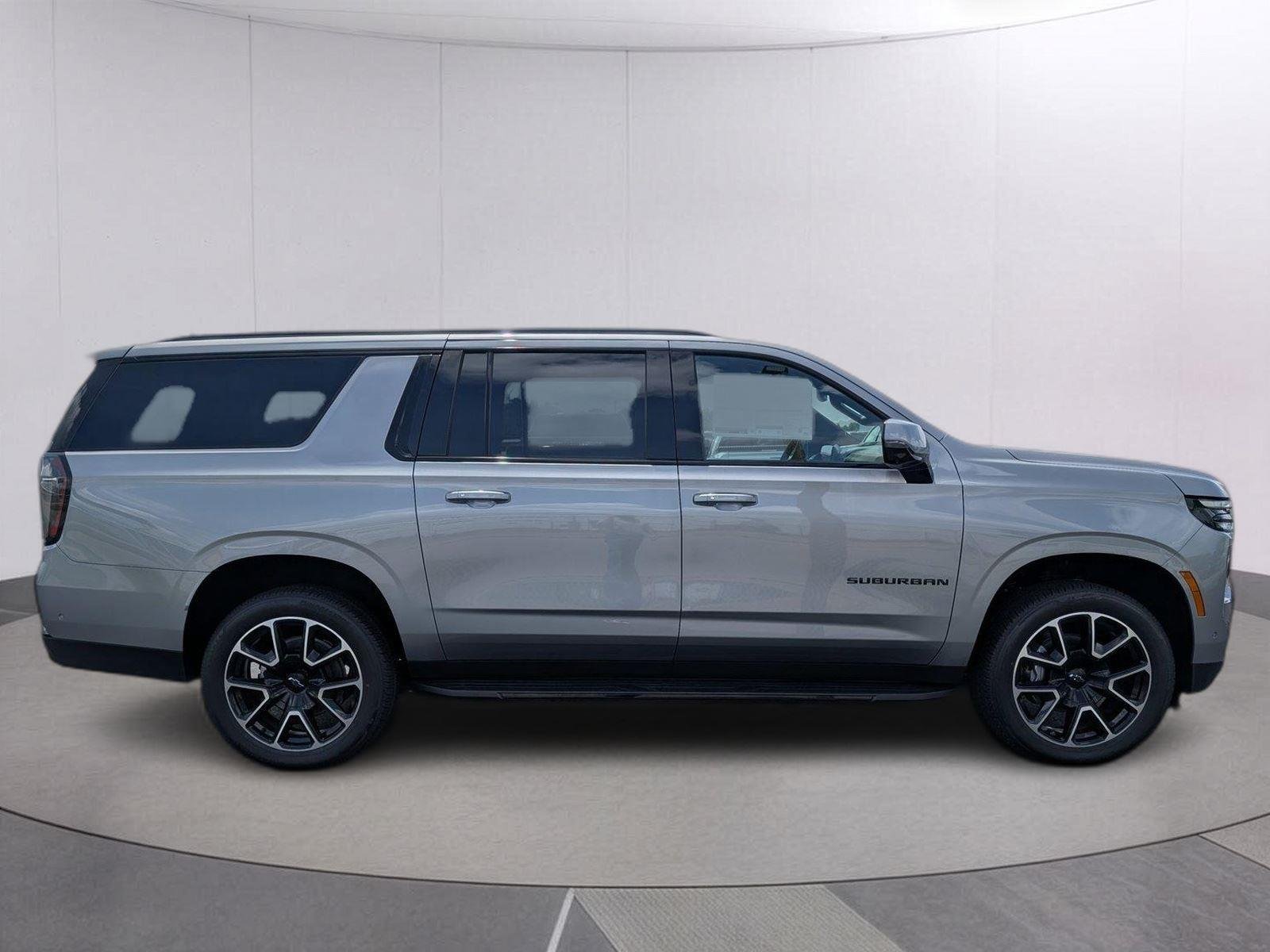 2026 Chevrolet Suburban RST - Photo 9