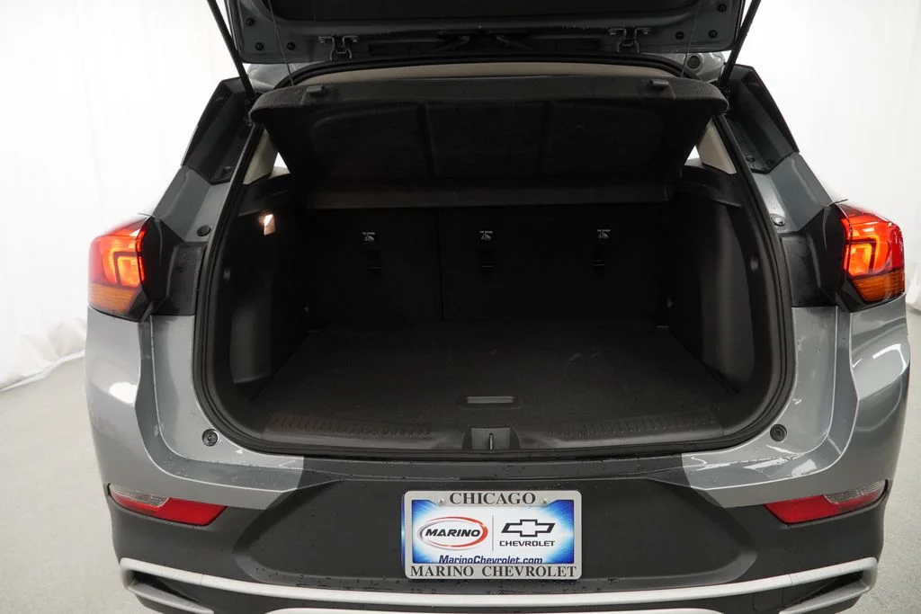 Used 2023 Gray Buick Preferred image 26
