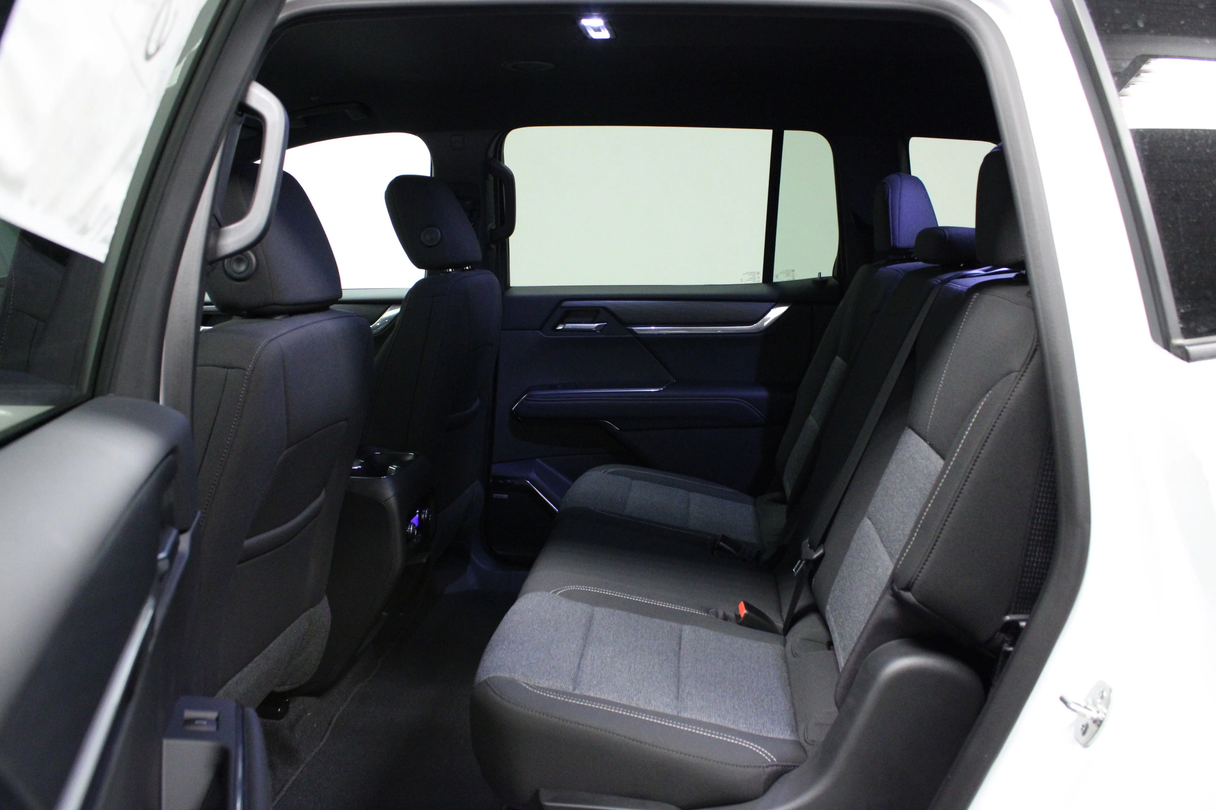 New 2025 Summit White GMC Elevation image 12