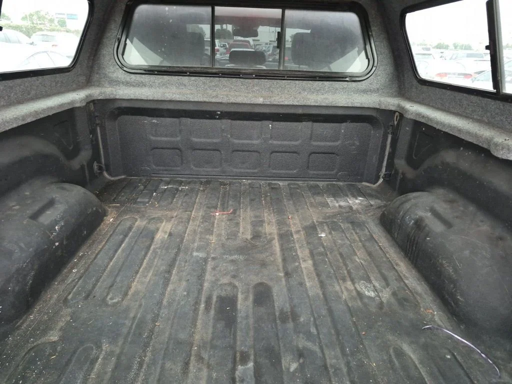 Used 2015 Silver Ram Laramie image 6