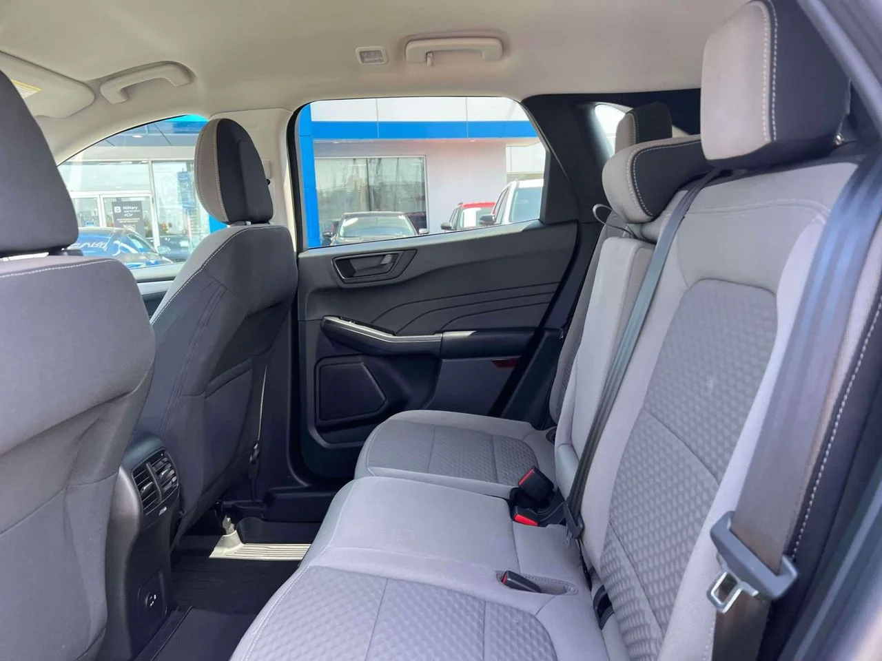 Used 2022 AGATE BLACK METALLIC Ford SE image 14