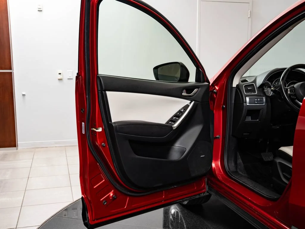 Used 2016 Soul Red Metallic Mazda Grand Touring image 27