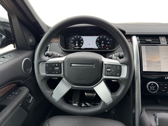 Used 2026 Santorini Black Metallic Land Rover Dynamic SE image 13