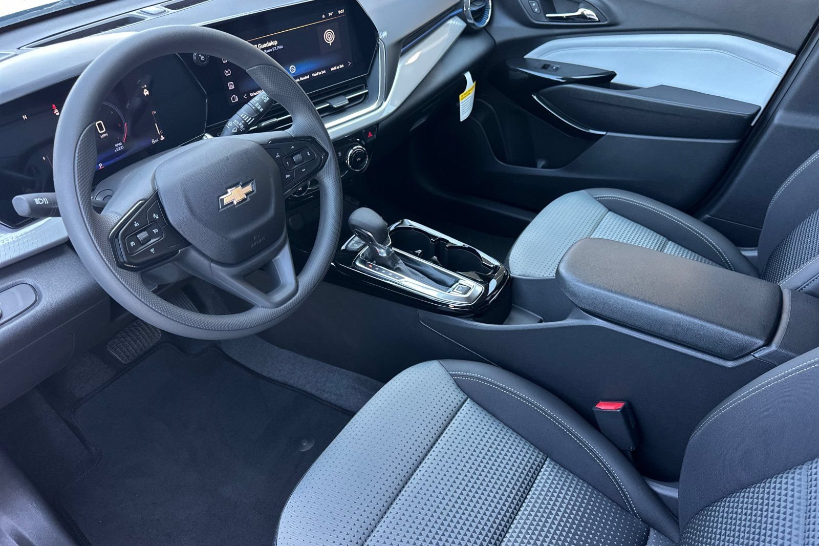 2026 Chevrolet Trax LT - Photo 10