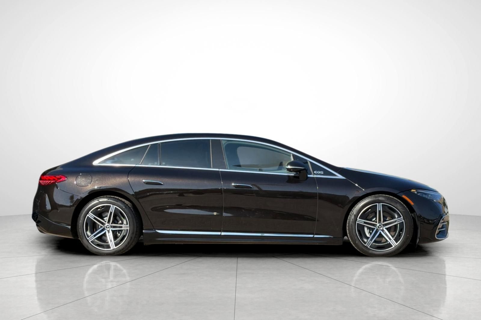 Certified Used 2022 Black Mercedes-Benz 580 image 33