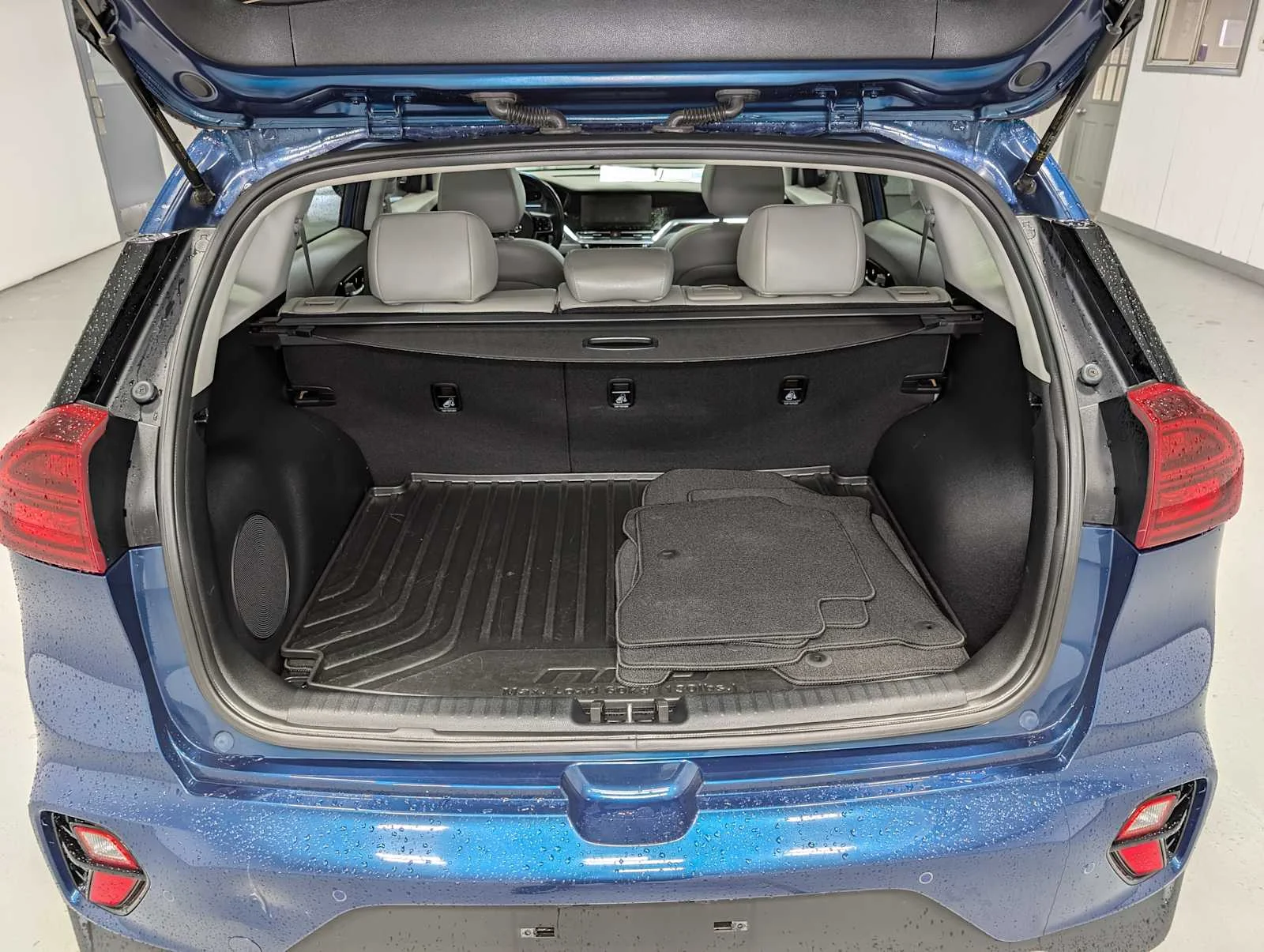 Used 2020 CERULEAN Kia EX Premium image 7