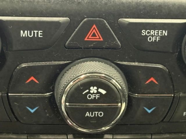Used 2018 Black Jeep Altitude image 29