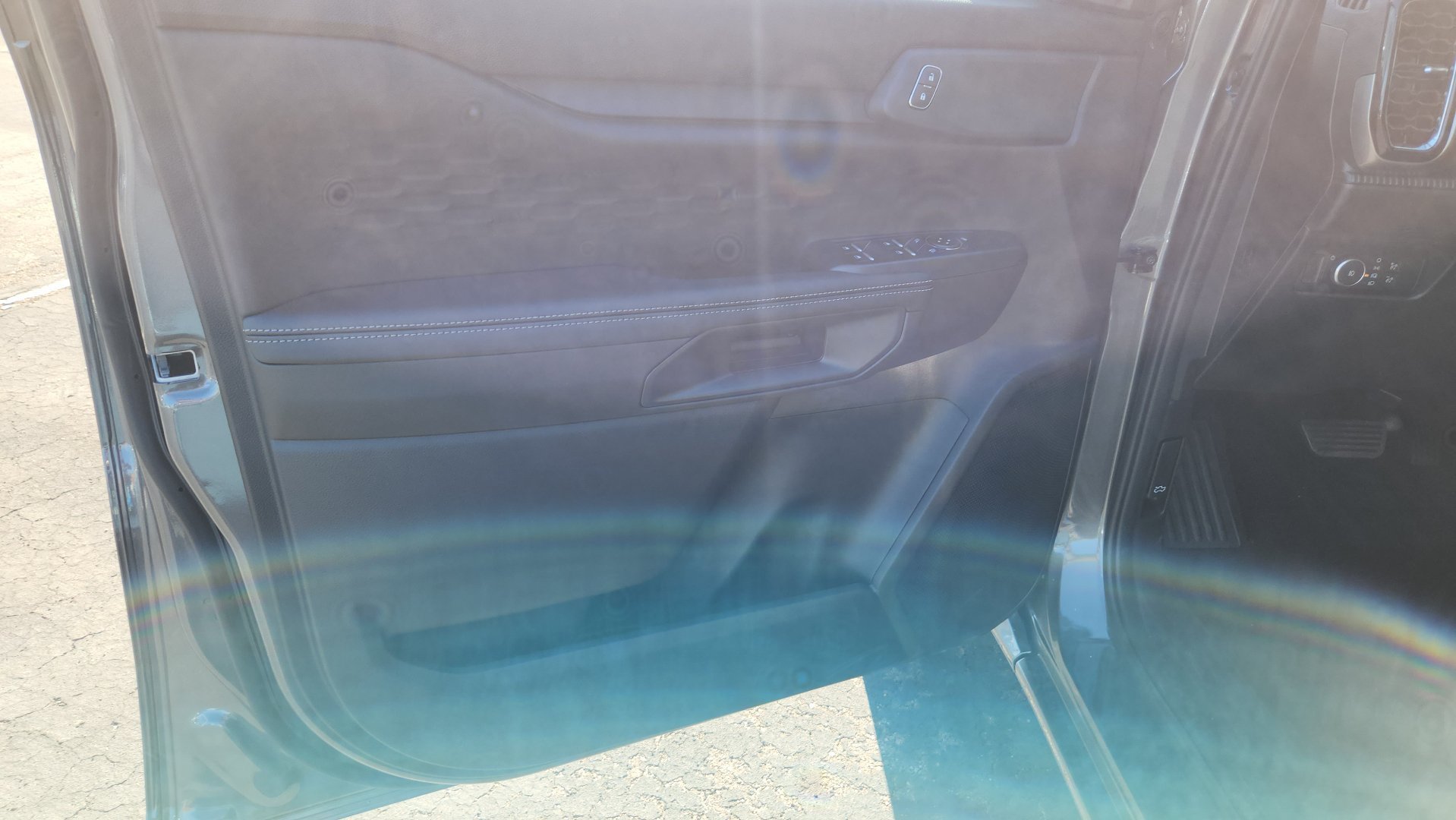 New 2026 Carbonized Gray Metallic Ford XLT image 12