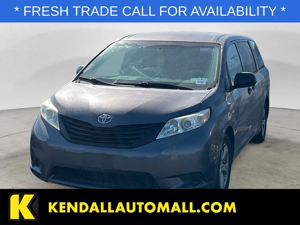 2013 Toyota Sienna L V6 7-Passenger's photo