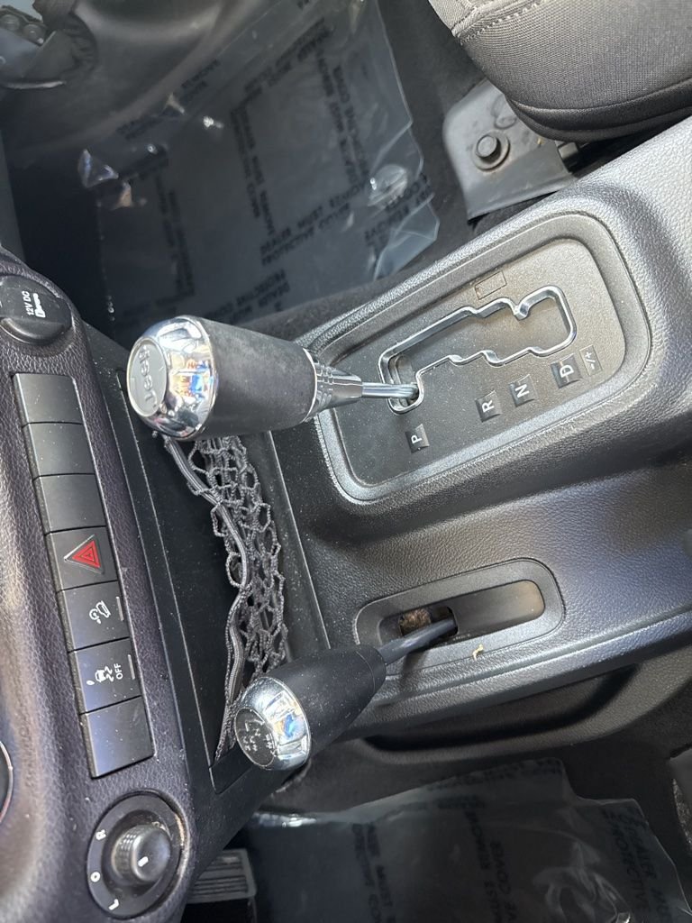 Used 2014 Gray Jeep Unlimited Sport image 15