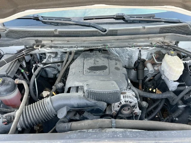 Used 2016 White GMC Base image 20